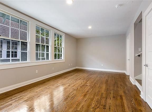 2nd image of 920 S Carrollton Ave APT K