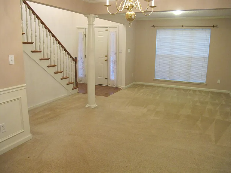600 Surrey Ln — Photo 14