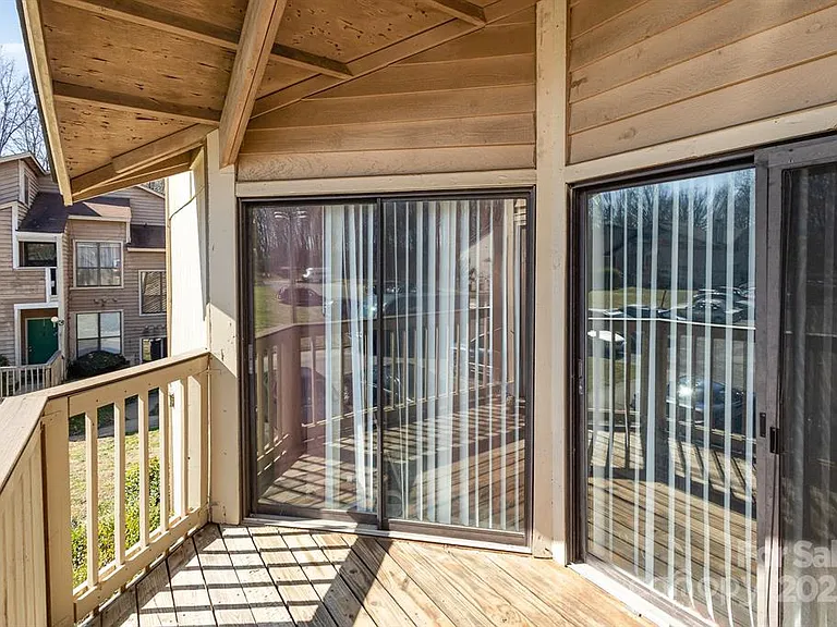 4400 Sharon Chase Dr #E — Photo 10