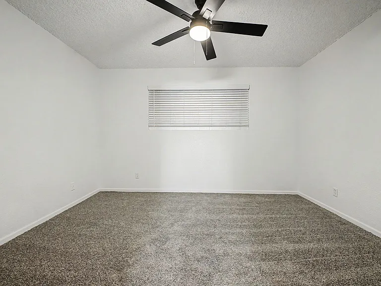 The Brentwood — Photo 18