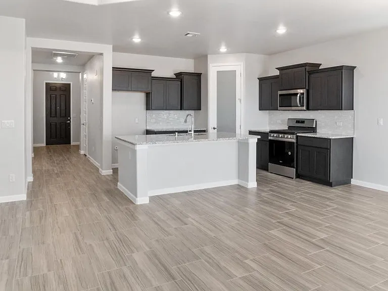 512 Twilight Dr — Photo 7
