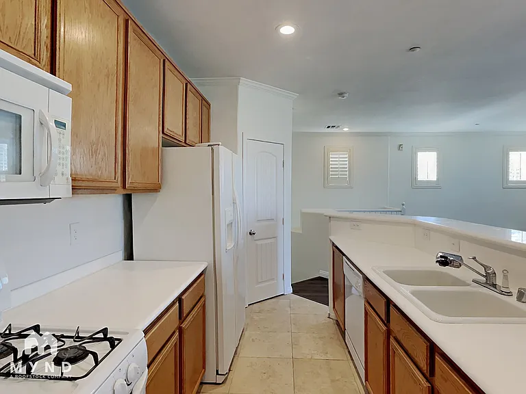 495 Westminster Hall Ave #103 — Photo 19