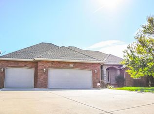 1452 N Cromwell Ct, Springfield, MO 65809