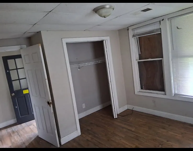 1610 S Lydia Ave — Photo 6