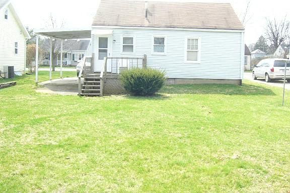 3rd image of 717 Alfred St