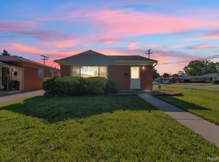 8145 Bailey St, Taylor, MI 48180