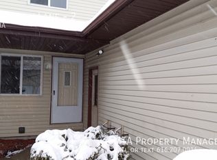 518 Century Ln APT 2, Holland, MI 49423