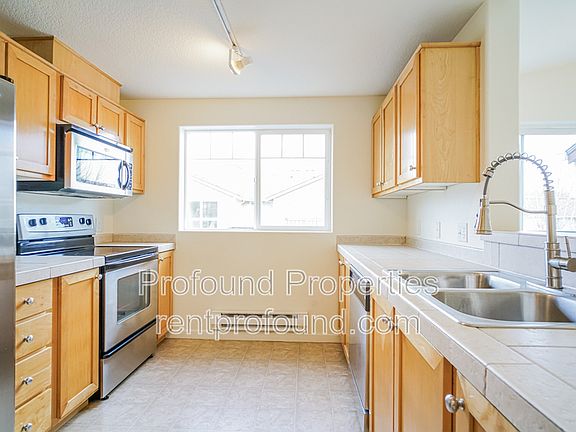 2nd image of 760 NW 185th Ave Unit 302