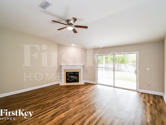 3rd image of 10804 Stanton Hills Dr E