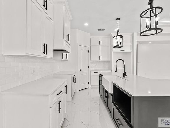 5th image of 101 Marigold Dr