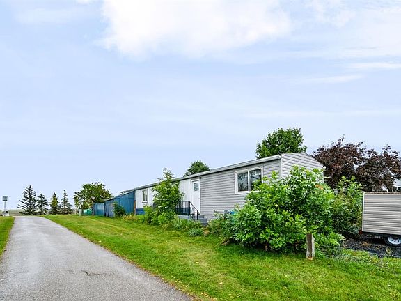 3rd image of 101 Huntstrom Dr NE