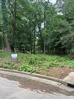 5th image of 1933 Rollingwood Dr