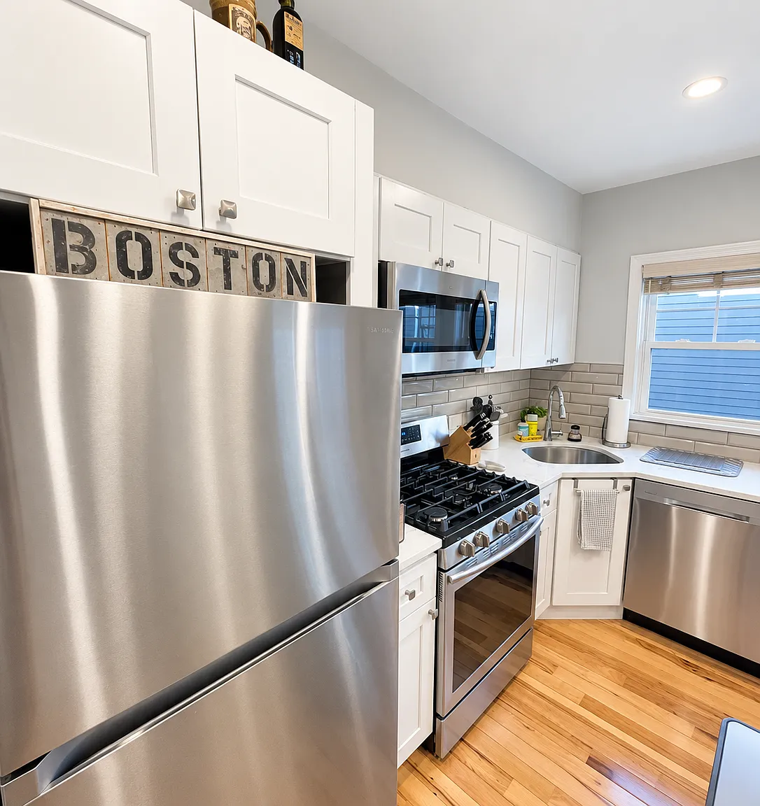 2 bed, 2.0 bath, 813 sqft, $3,350 — Photo 2