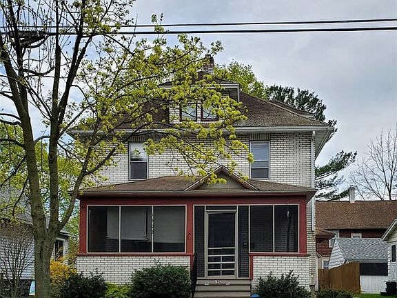 2nd image of 1902 Tracy St