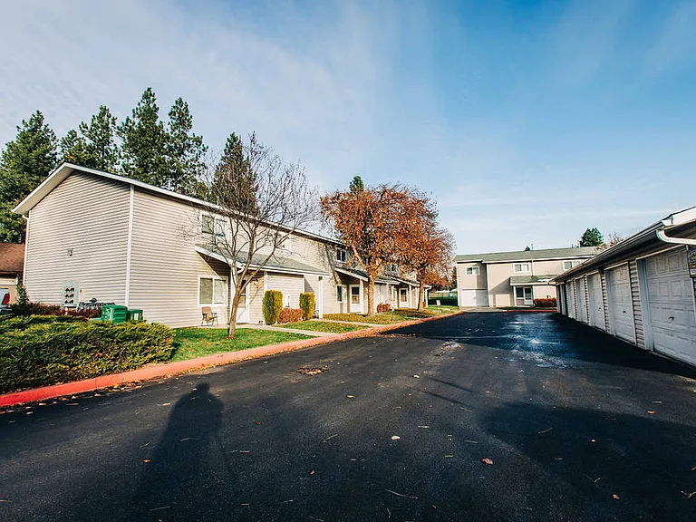 Northwoods Apartments — Photo 13