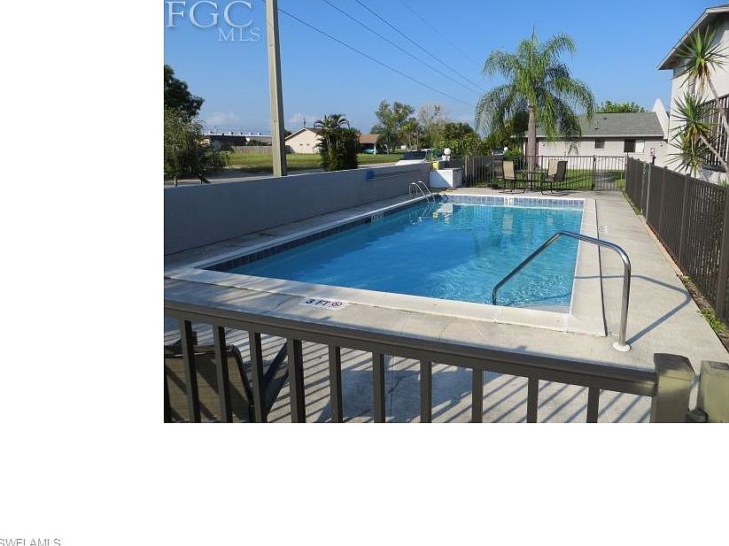 1st image of 919 SE 8th Ter APT 4