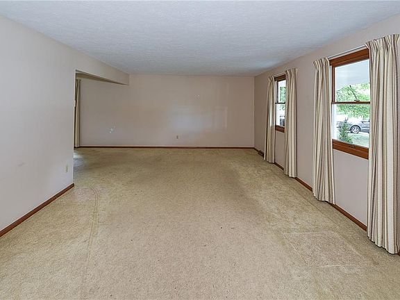5th image of 1595 Mozart Dr