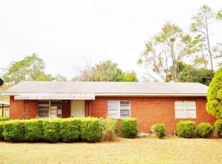 118 Snowden Ln, Fitzgerald, GA 31750