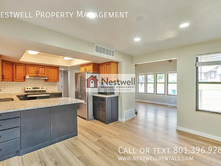 1894 E Kays Creek Dr — Photo 5