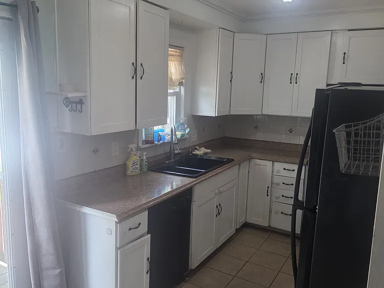 11412 Woodview Blvd — Photo 14