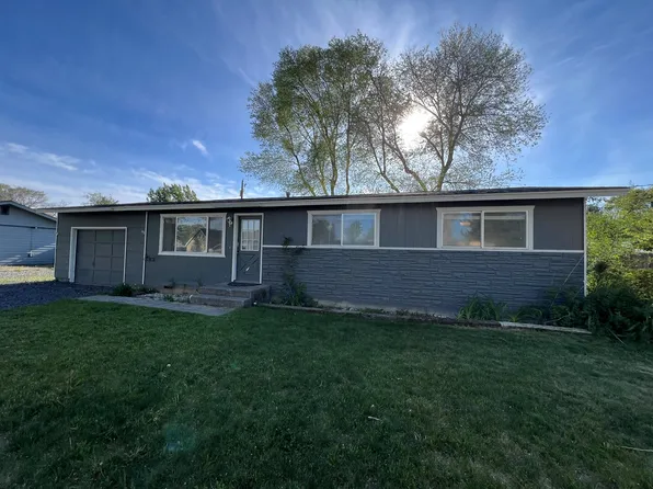 250 S Roanoke Ave, Hines, OR 97738