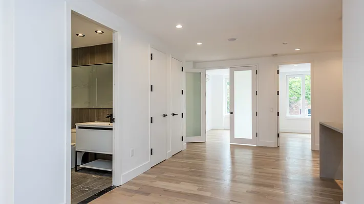 Rented by Nooklyn NYC LLC | media 95