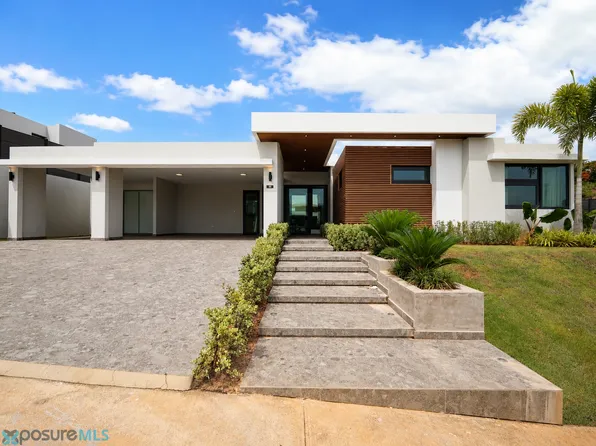 Larimar Street Monteazul #231, Guaynabo, PR 00969