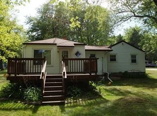 N4224 Lake View Dr, Markesan, WI 53946
