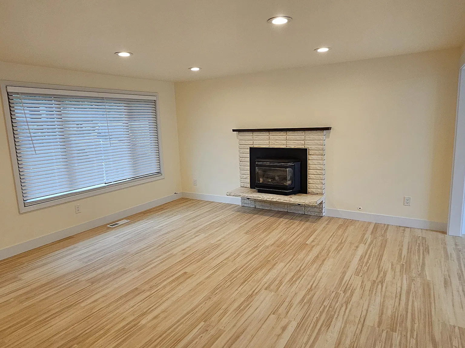 3 bed, $2,850 — Photo 3