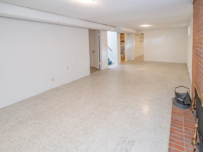 2900 S Jay St — Photo 15
