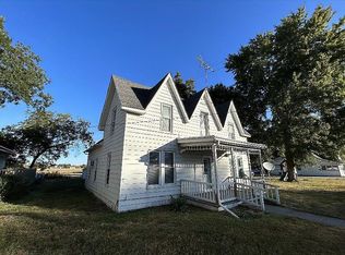 125 E Olive St, Hardin, MO 64035