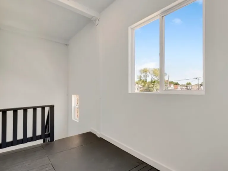 2103 N Kostner Ave #1 — Photo 12