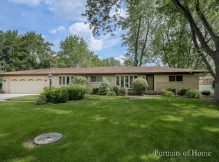 1261 Greenacres Ln, Elgin, IL 60123