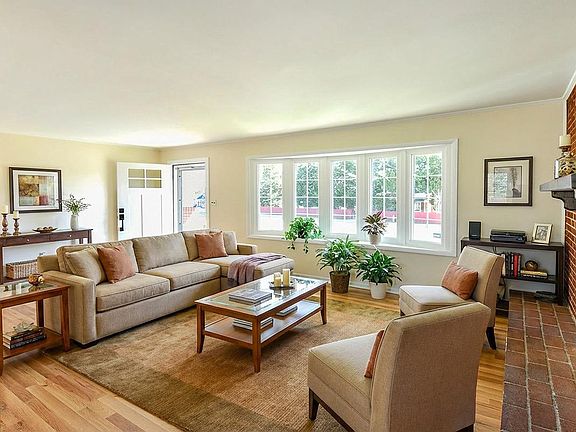 2nd image of 3702 E Joppa Rd