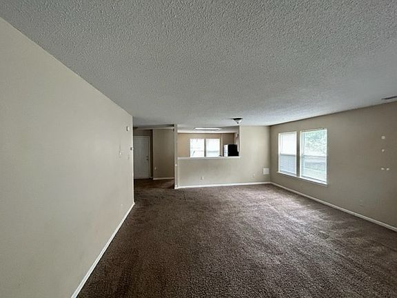 4th image of 7653 Sunflower Dr