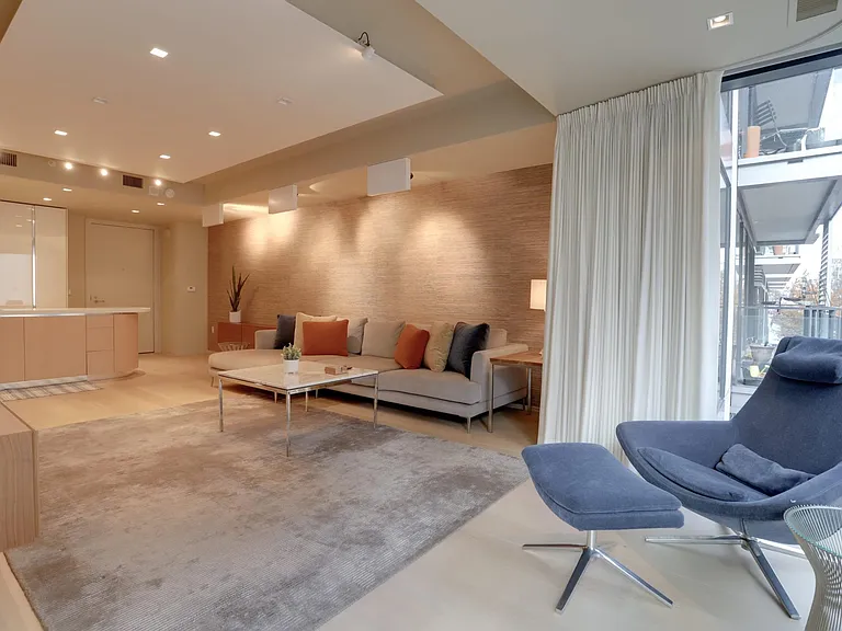 925 H St NW #313 — Photo 20