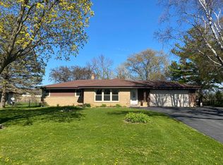 7049 Hazelcrest Dr, Racine, WI 53402