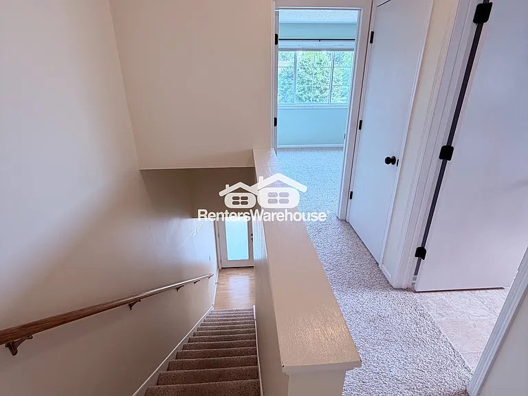 982 Crossing Way — Photo 6