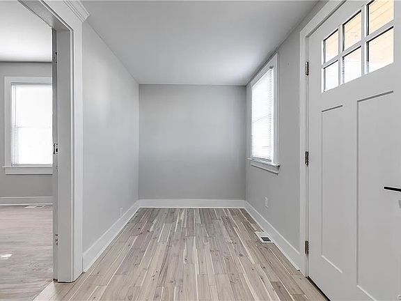 4th image of 4305 7th St