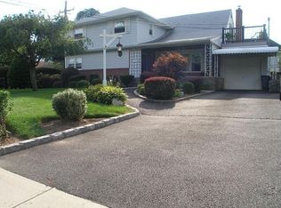 2866 Rockaway Ave, Oceanside, NY 11572