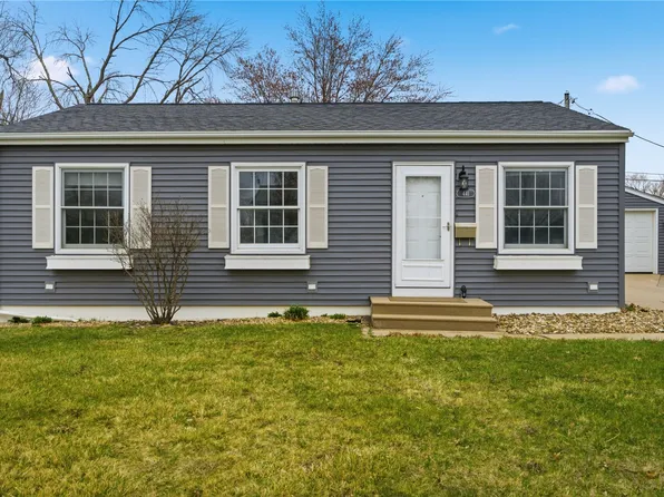 441 Day St NW, Cedar Rapids, IA 52405