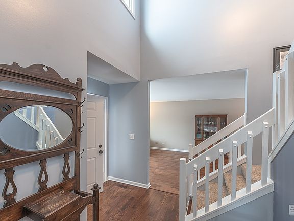 3rd image of 1574 Karen Ct