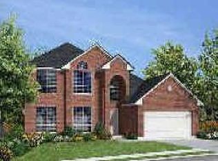 12 Spring Garden Dr, Edgecliff Village, TX 76134
