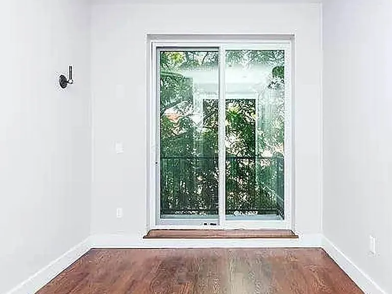 1603 New York Ave #3R — Photo 4