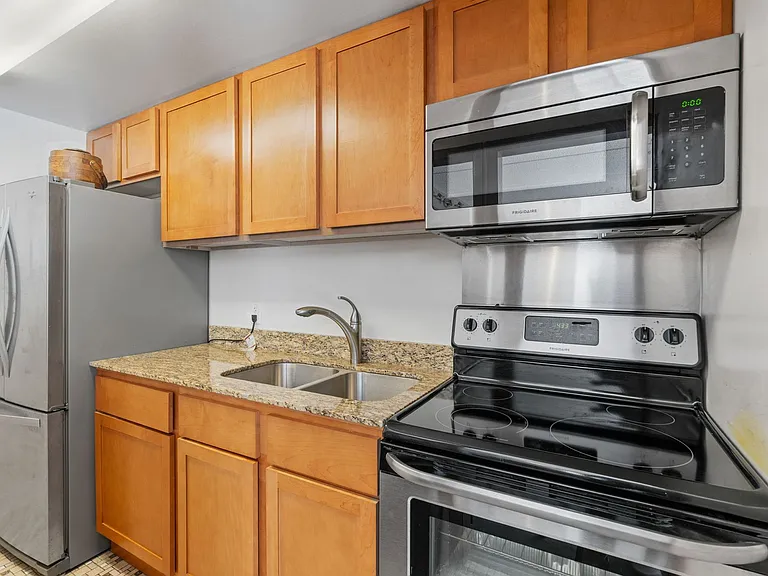 Cedarwood West Apartments | 2-Bedroom Apartments — Photo 22
