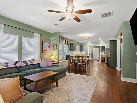 5th image of 3097 Carnes Ave