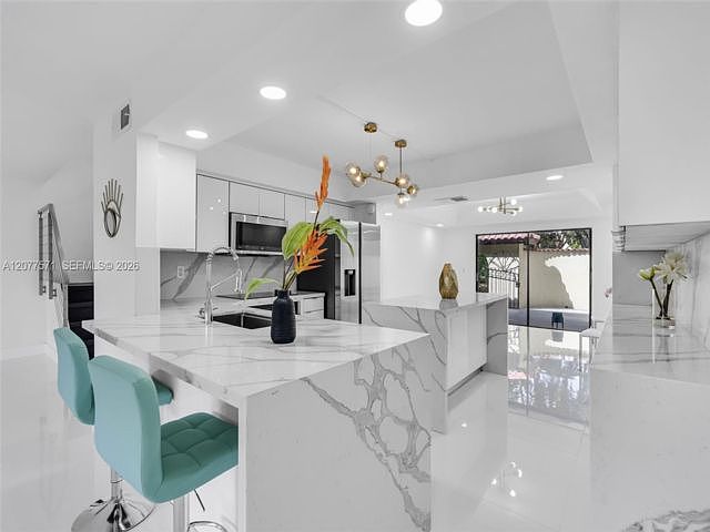 1st image of 3843 Alcantara Ave