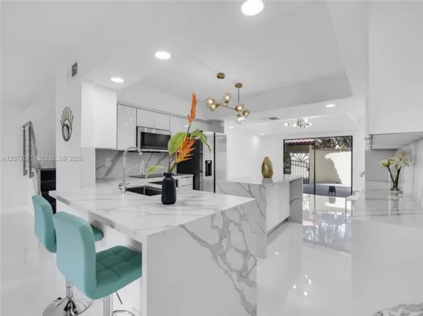 3843 Alcantara Ave, Miami, FL 33178