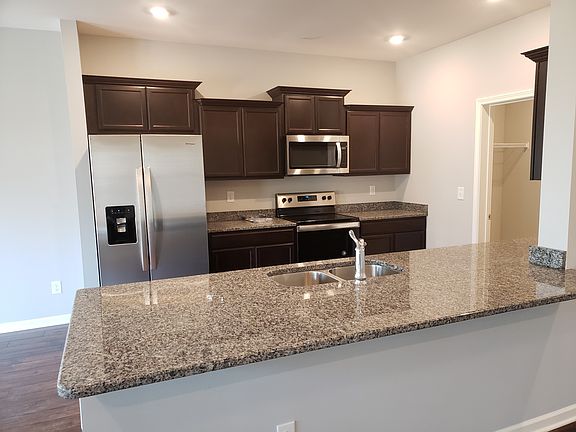 4th image of 416 Spitzy Ln #114