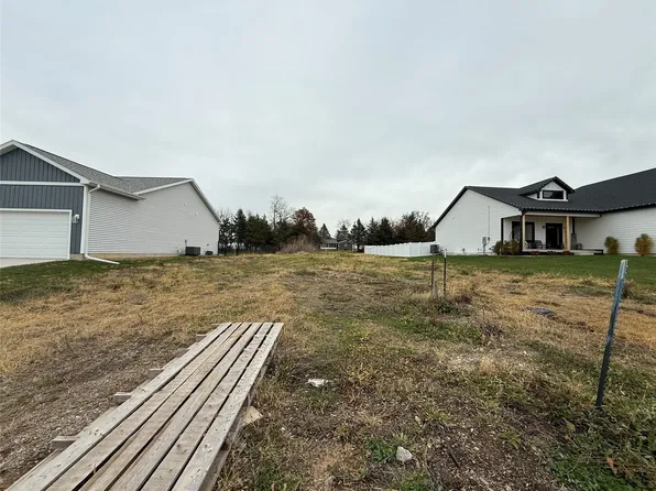 607 Ironwood Ave, Woodward, IA 50276